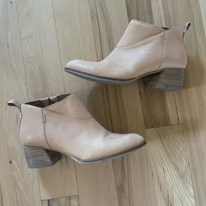 Toms booties size 6.5